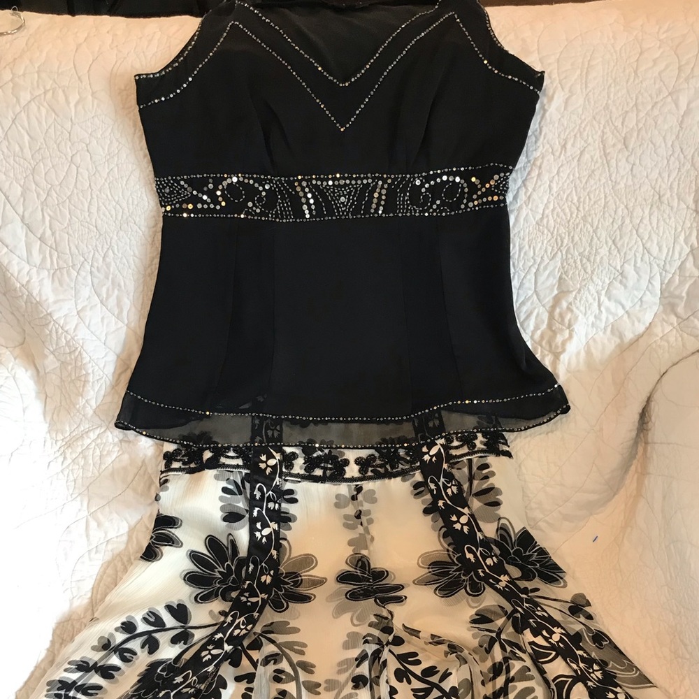 E C I silk sleeveless top and skirt